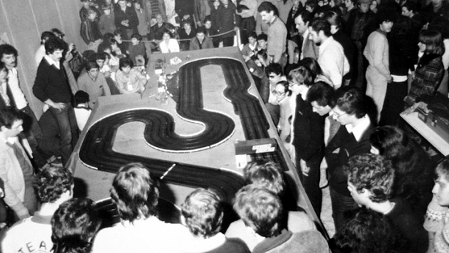 Piste elettriche: il quarto Campionato Italiano di slot cars disputato nel 1978 a Genova (fonte: autosprintslotclubgenova.org)