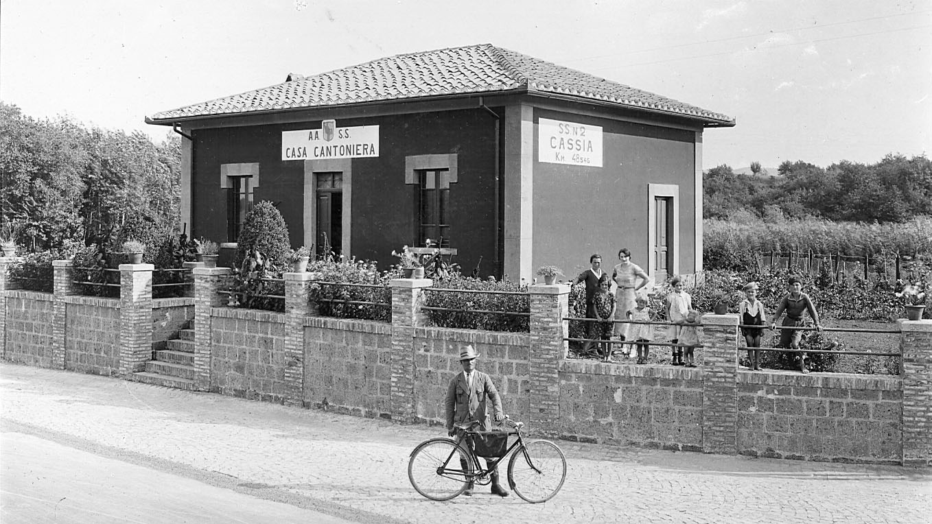 Casa Cantoniera al km 48 della SS2 “Via Cassia” (Archivio storico Anas)