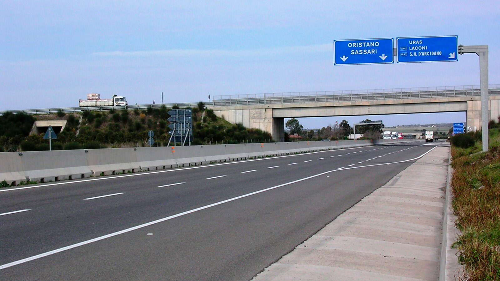 Sardegna, strada statale 131 “Carlo Felice”, svincolo di Uras 
